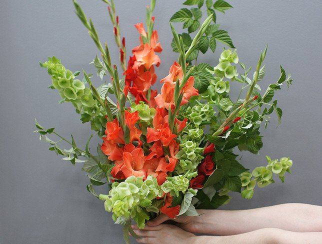 Bouquet of red gladioli "Tropical Sunset" photo