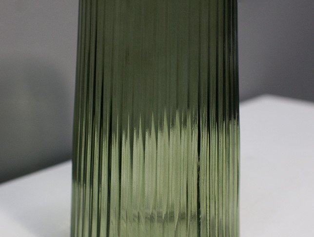 Green glass vase 13*20 cm photo