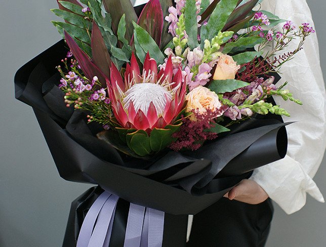 Bouquet with protea "Exotic" photo