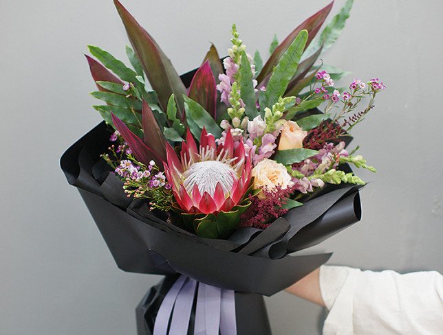 Buchet cu protea "Exotic" foto