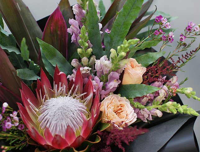 Bouquet with protea "Exotic" photo