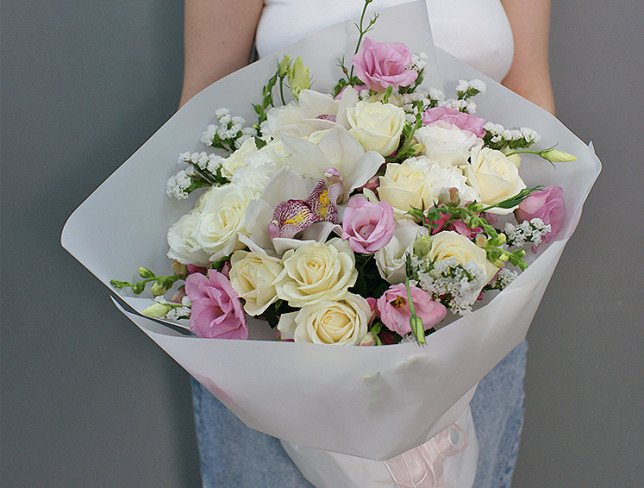 Bouquet of white roses and orchids "Secret of heaven" photo