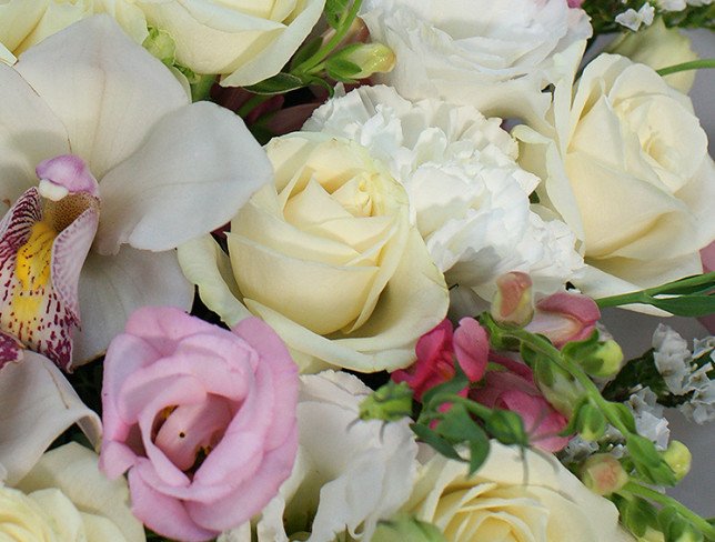 Bouquet of white roses and orchids "Secret of heaven" photo