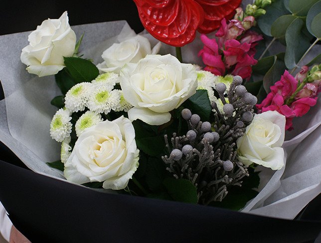 Bouquet of white roses and anthurium photo