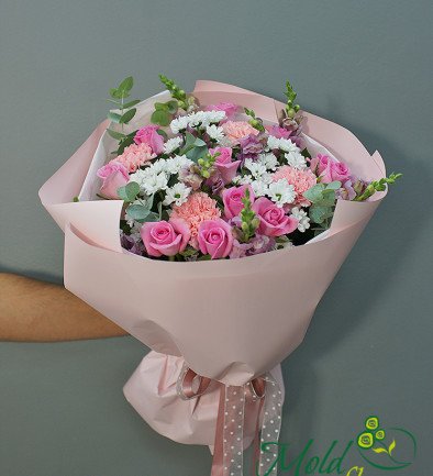 Bouquet of pink roses and chrysanthemums "Magic moment" photo 394x433