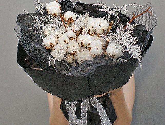 Bouquet of cotton and asparagus photo