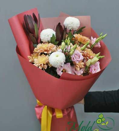 Bouquet of chrysanthemums and eustoma "Hello, autumn" photo 394x433