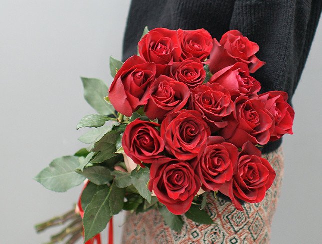 15 Premium Dutch Red Roses 80-90 cm photo