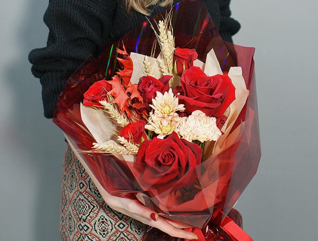 Bouquet of red roses "Flame of love" photo