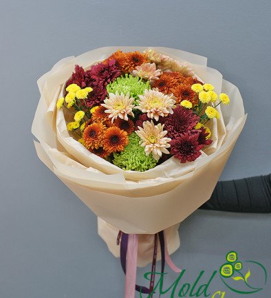 Buchet din crizanteme multicolore „Simfonie de aur” foto 394x433