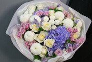 Bouquet with purple hydrangea "White Melody" — photo 6