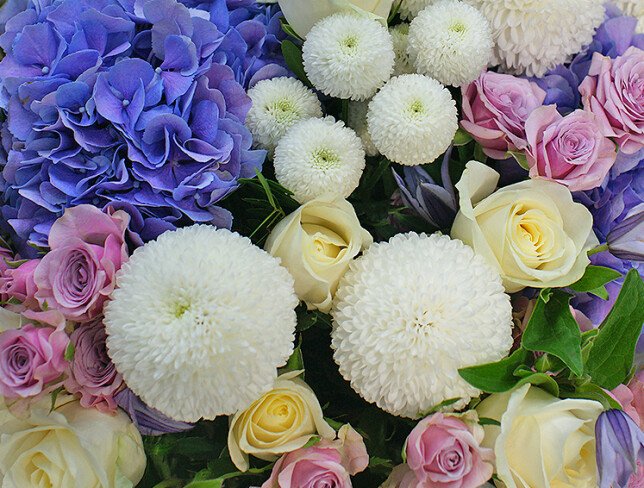 Bouquet with purple hydrangea "White Melody" photo