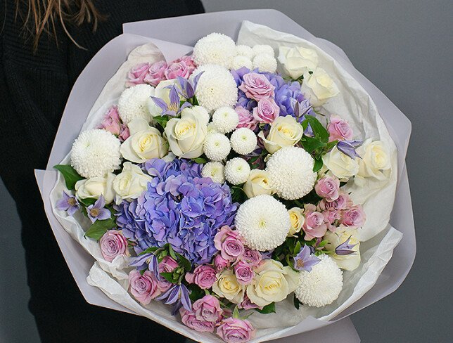 Bouquet with purple hydrangea "White Melody" photo