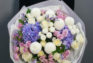Bouquet with purple hydrangea "White Melody" — photo 2