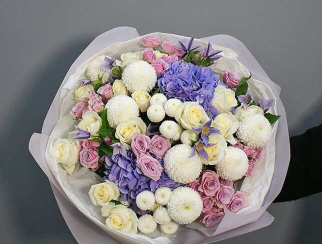 Bouquet with purple hydrangea "White Melody" photo