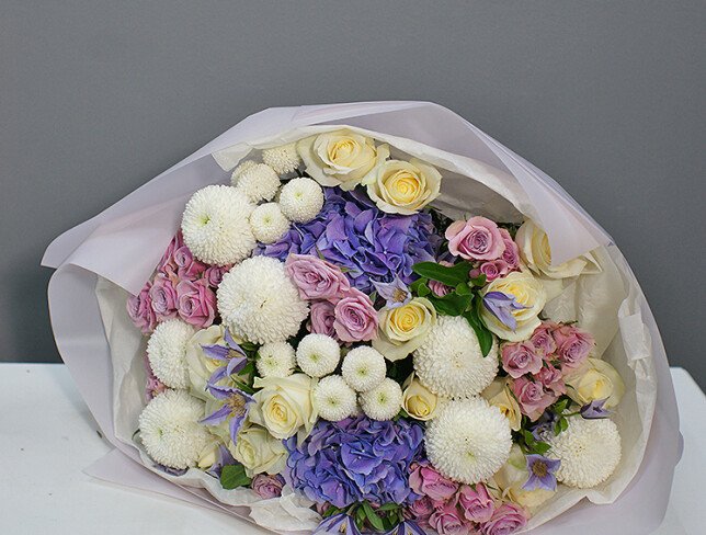 Bouquet with purple hydrangea "White Melody" photo