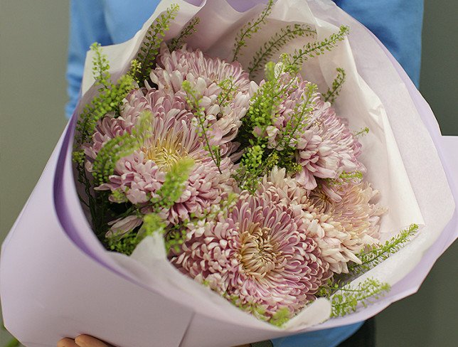 Bouquet of pink chrysanthemums "Lilac Dream" photo