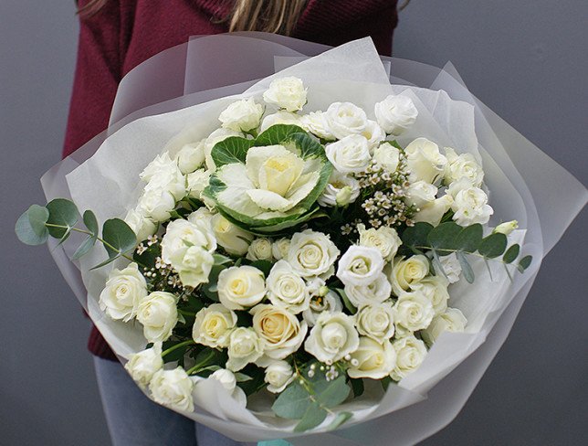 Bouquet of white bush roses and brassicas "Eternity" photo