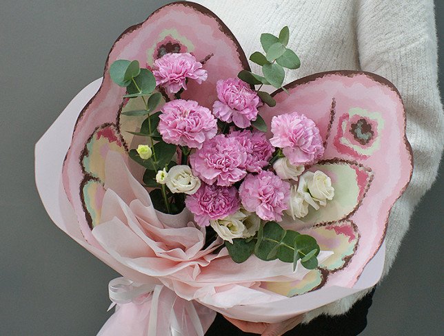 Bouquet of pink carnations "Butterfly wings" photo