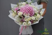 Bouquet with pink hydrangea, white roses, and orchid — photo 1