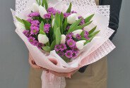 Bouquet of white tulips and pink chrysanthemums "Waltz of flowers" — photo 1