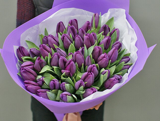 Buchet din 51 lalele mov