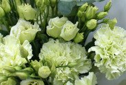 Bouquet of green carnations and eustoma "Emerald Tenderness" — photo 4