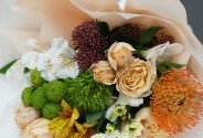 Букет из роз, леукоспермума и хризантем "Солнечные отражения" — фото 3