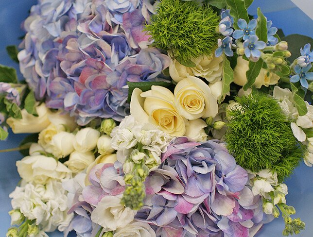 Bouquet of hydrangeas and white roses "Azure Inspiration" photo