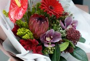 Buchet din anthurium, proteea si gerbera "Taina orientului" — foto 4