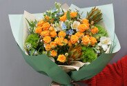Bouquet "Touch of Gold" — photo 1
