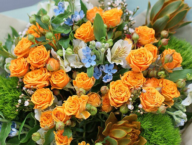 Bouquet "Touch of Gold" — photo 2