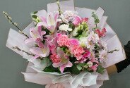 Buchet din trandafiri roz si crini „Aroma de dragoste” — foto 3
