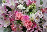Buchet din trandafiri roz si crini „Aroma de dragoste” — foto 4