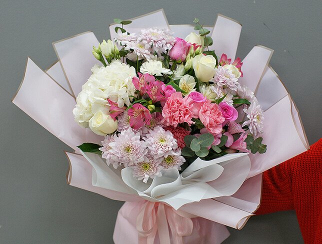 Buchet „Tandrete in nuante de roz” foto