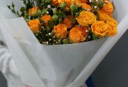 Bouquet of orange spray roses "Sunset Drops" — photo 4