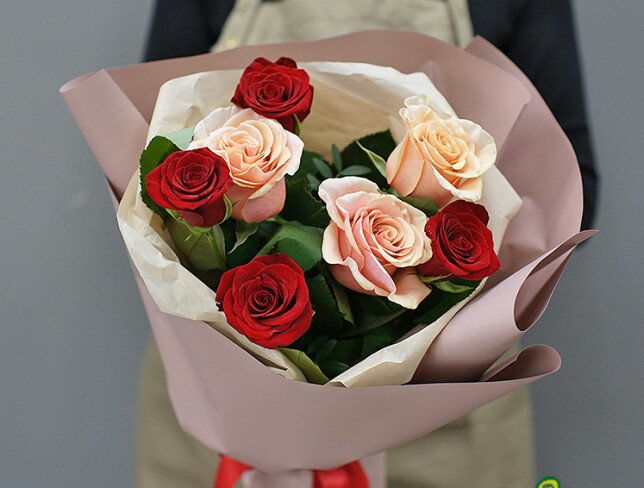 Bouquet of roses "Sunset Kiss" photo