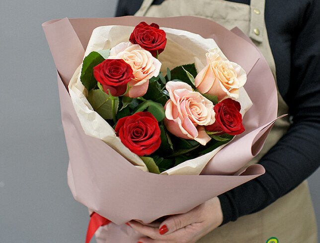 Bouquet of roses "Sunset Kiss" photo