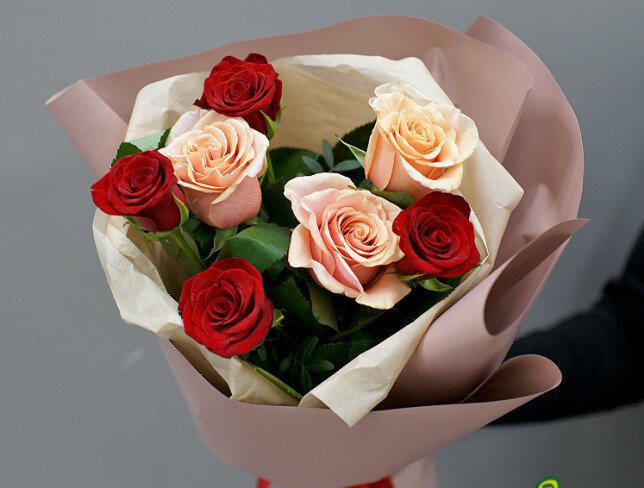 Bouquet of roses "Sunset Kiss" photo