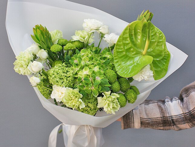 Bouquet with green hydrangea and anthurium “Emerald Dawn”