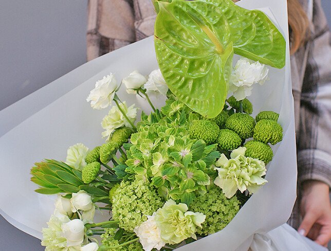 Bouquet with green hydrangea and anthurium “Emerald Dawn” — photo 4