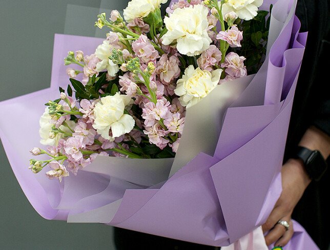 Bouquet of pink matthiola and dianthus photo