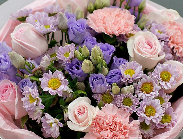 Bouquet of pink roses and chrysanthemums "Floral Inspiration" photo
