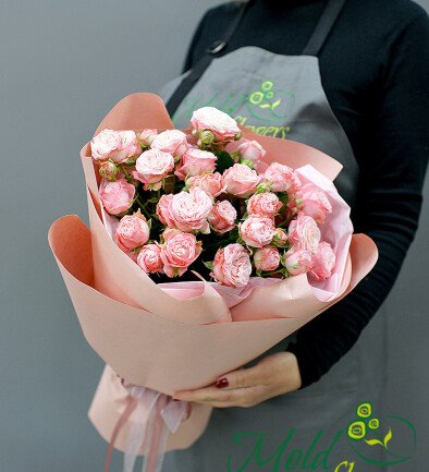 Buchet din trandafiri roz de tip bujor „Bombastic” foto 394x433