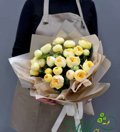Buchet din trandafiri de tip bujor „Eleganta Solara” foto 394x433