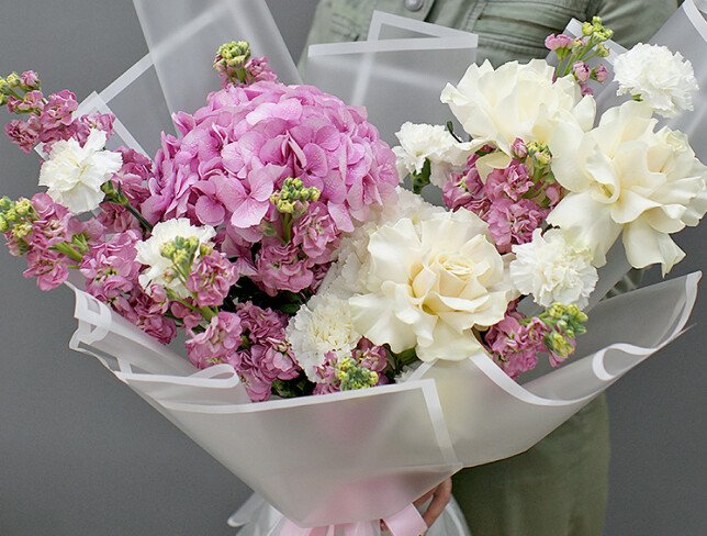 Bouquet "Elegance in white and pink" photo
