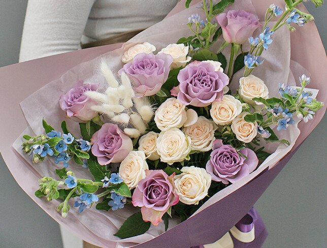 Bouquet of purple and cream roses "Firework of Emotions" photo