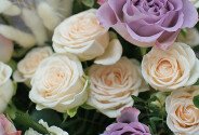 Bouquet of purple and cream roses "Firework of Emotions" — photo 4