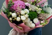 Bouquet with pink hydrangea and bush roses "Whisper of the petals" — photo 2
