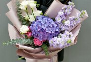 Buchet din hortensie mov si frezii albe „Luna” — foto 4